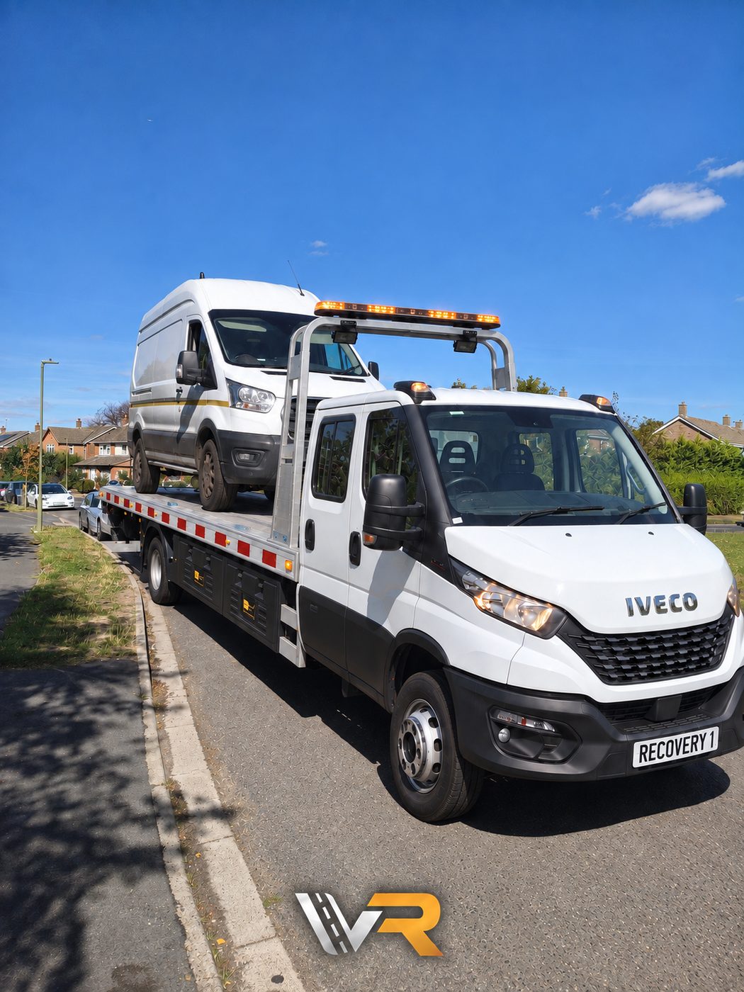 Vehicle transport and recovery truck